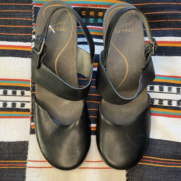 Dansko Black Thea Slingback Leather Studded Cutout Wooden Clogs. Size 40/9.5. - Picture 9 of 9